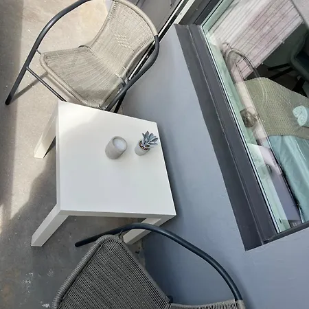Luxury Balcony River View - Heart Of Voss