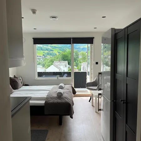 Luxury Balcony River View - Heart Of