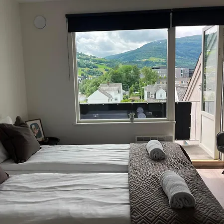 Luxury Balcony River View - Heart Of * Voss