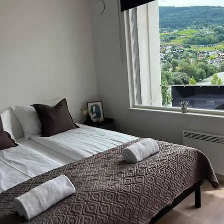 Luxury Balcony River View - Heart Of
